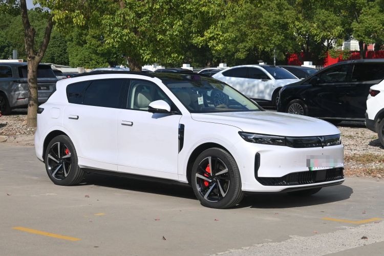 岚图汽车 岚图FREE 2025款 FREE+ 后驱乾崑版车身外观6010