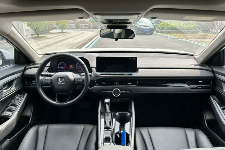 本田 英仕派 2023款 260TURBO 精致版中控内饰7001