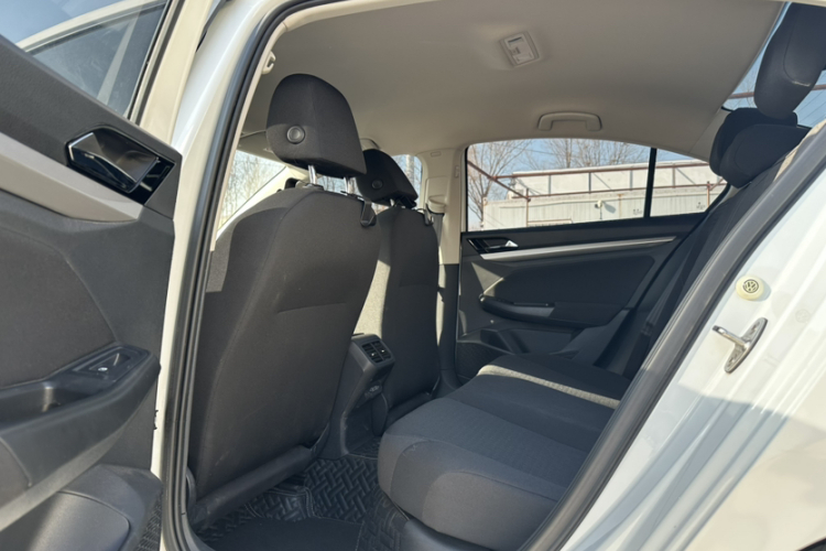 大众 宝来·纯电 2020款 尚中控内饰7002