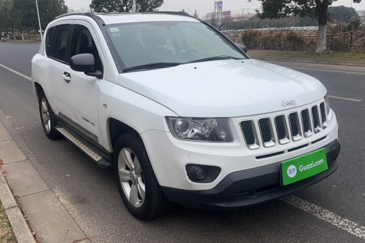 Jeep 指南者(进口) 2014款 2.0L 两驱运动版车身外观6007
