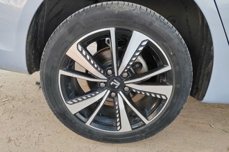 飞凡汽车 飞凡ER6 2020款 620km 智享版车身外观6008