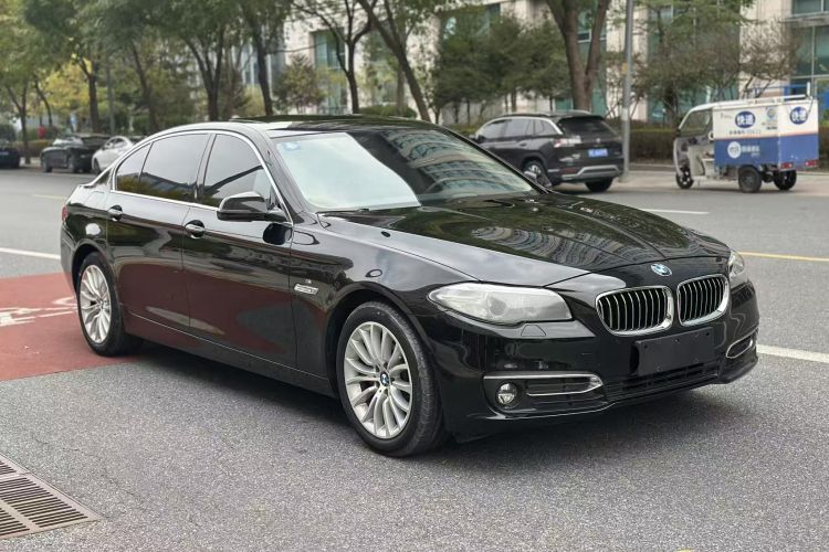 宝马5系 2014款 525Li 豪华设计套装车身外观6002