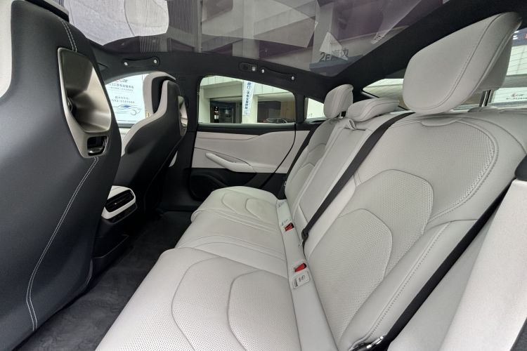 小米汽车 小米SU7 2024款 后驱长续航智驾版中控内饰7005