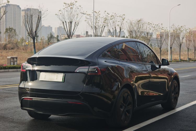 特斯拉 Model Y 2023款 后轮驱动版车身外观6005