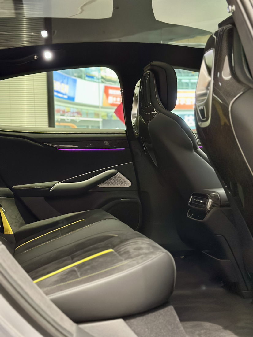 小米汽车 小米SU7 Ultra 2025款 Ultra