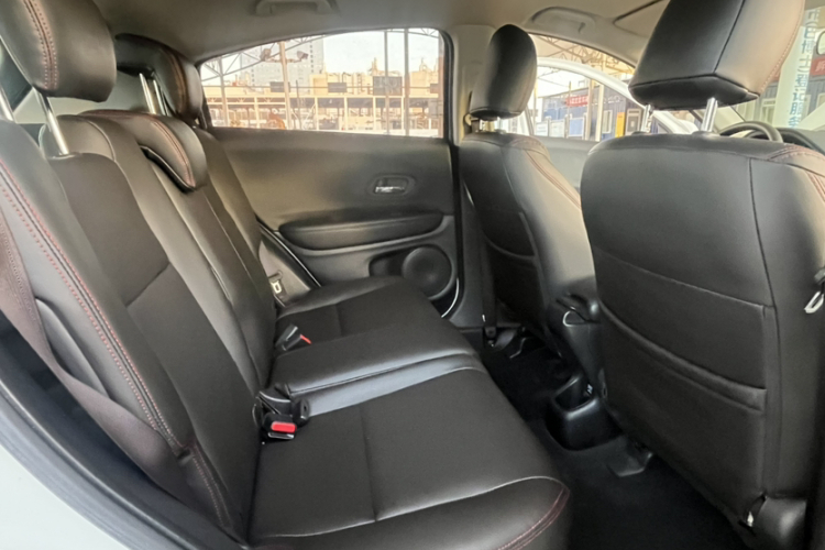 本田 缤智 2017款 1.5L CVT两驱舒适型中控内饰7005