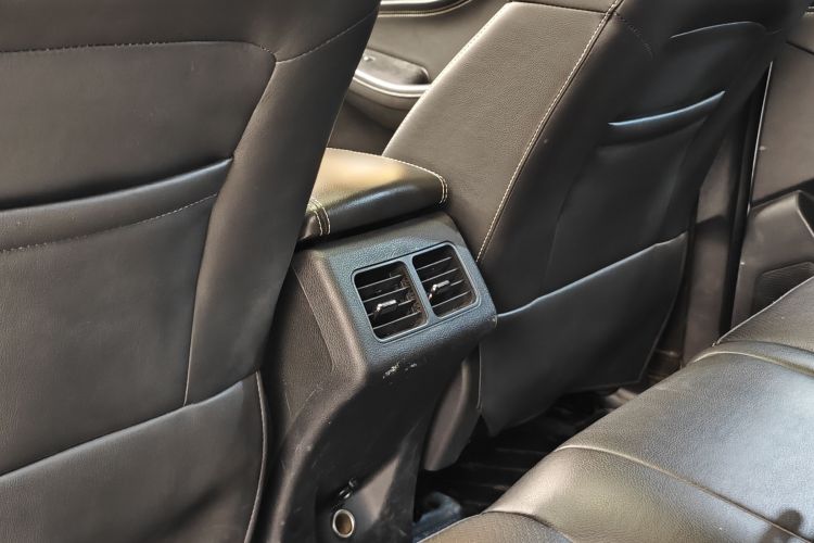 东风风光 风光S560 2018款 1.8L CVT尊贵型中控内饰7004