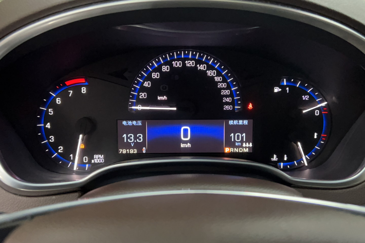 凯迪拉克SRX 2014款 3.0L 精英型中控内饰15