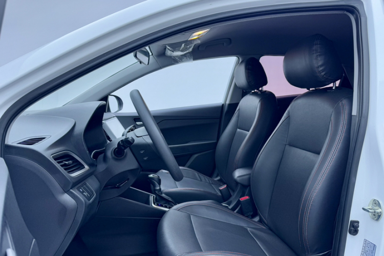 现代 悦纳 2016款 1.4L 自动炫酷版GLS局部细节19