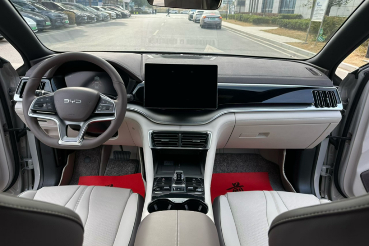 比亚迪 宋PLUS新能源 2025款 EV 智驾版 520km 豪华型中控内饰7003