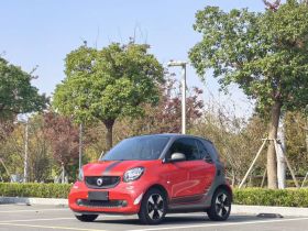 smart fortwo 2018款 1.0L 52千瓦硬顶激情版 国V
