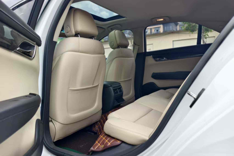 凯迪拉克ATS-L 2014款 25T 时尚型中控内饰7004