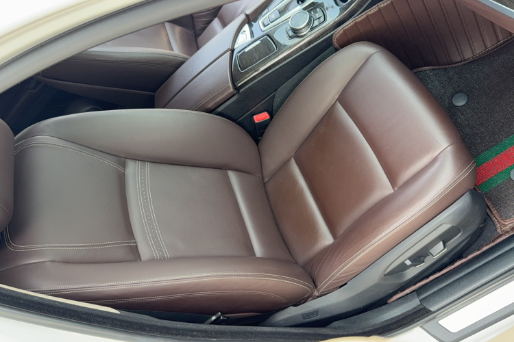 宝马5系 2014款 525Li 豪华设计套装中控内饰7005