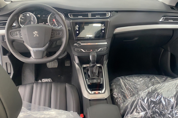 标致408 2020款 360THP 十周年质臻版中控内饰7003