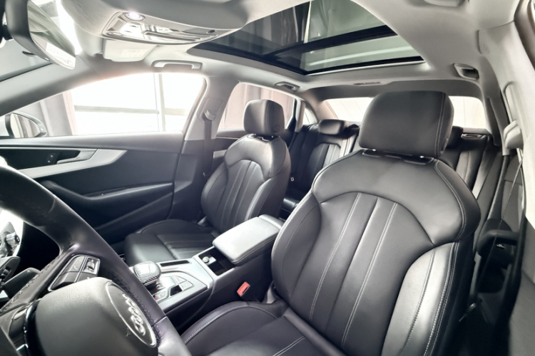 奥迪A4L 2023款 40 TFSI 时尚动感型局部细节9009