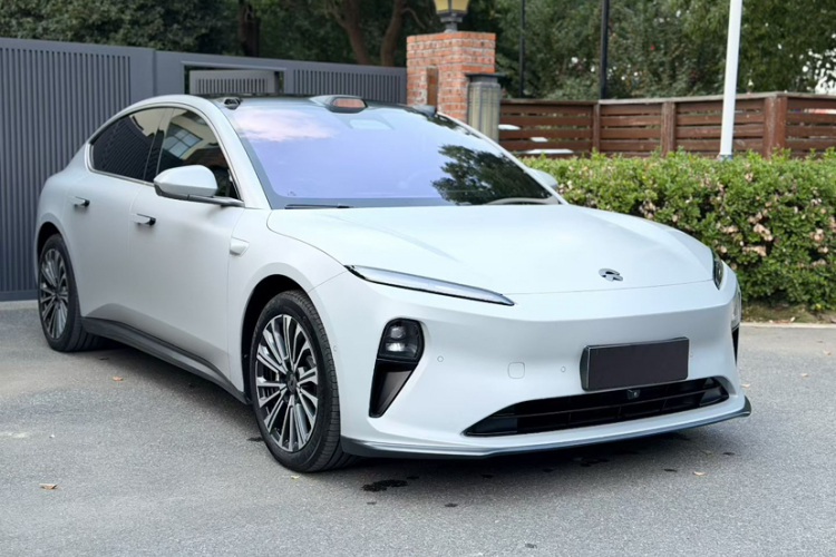 蔚来ET5 2022款 75kWh车身外观6004