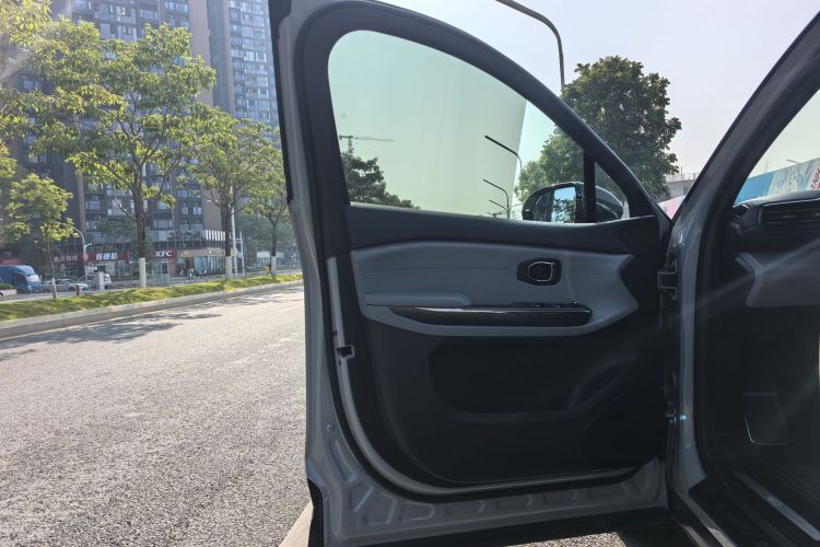 蔚来ES6 2022款 75kWh 运动版车身外观6009