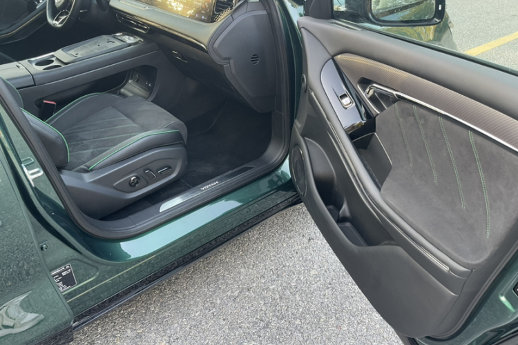 岚图汽车 岚图FREE 2025款 318 318km 后驱环游版车身外观6005