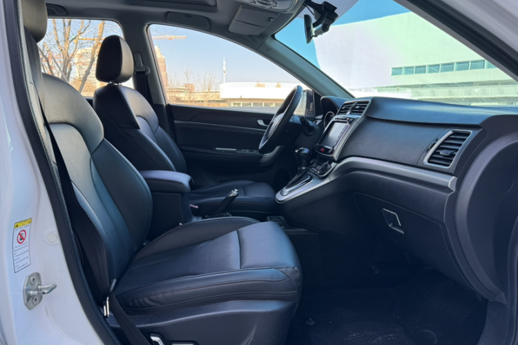 哈弗H6 2015款 运动版 1.5T 自动两驱豪华型局部细节41