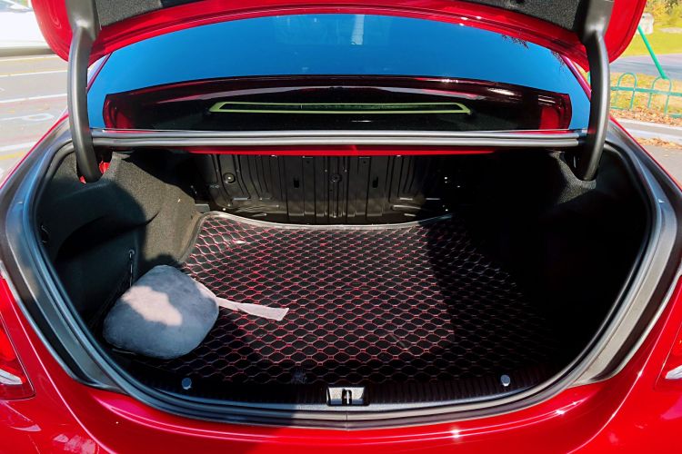 奔驰C级 2018款 C 200 L 运动版局部细节23