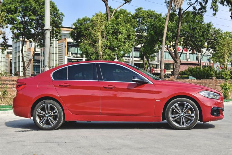 宝马1系 2018款 118i 运动型车身外观6003