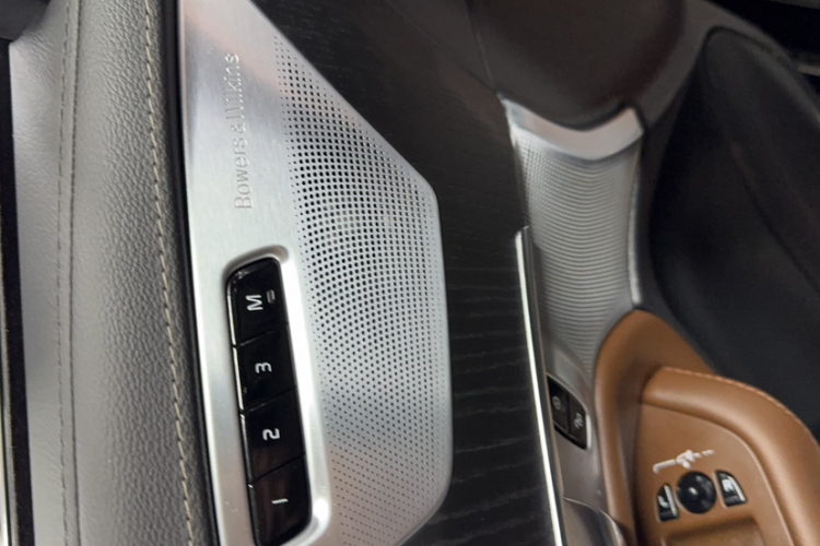 沃尔沃XC90新能源 2021款 E驱混动 T8 智尊豪华版 7座局部细节16