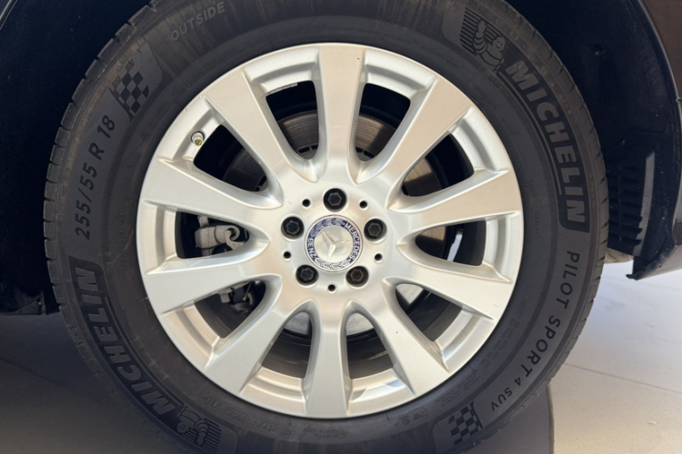 奔驰R级 2017款 R 320 4MATIC 商务型臻藏版车身外观6001