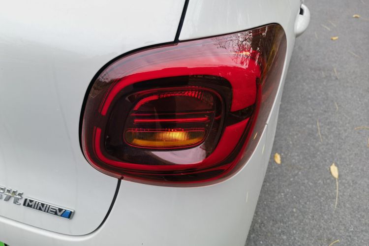 五菱汽车 宏光MINIEV 2025款 四门版 进阶款车身外观6007