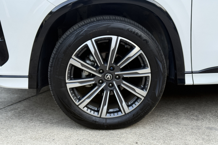 长安CS75 PLUS 2024款 第三代 冠军版 1.5T 智驾劲航型车身外观6008