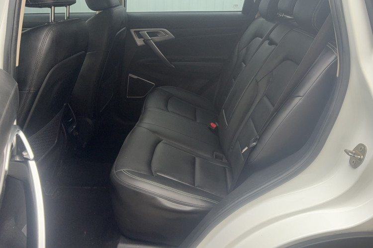 吉利汽车 博越 2016款 1.8TD 自动智联型中控内饰7002