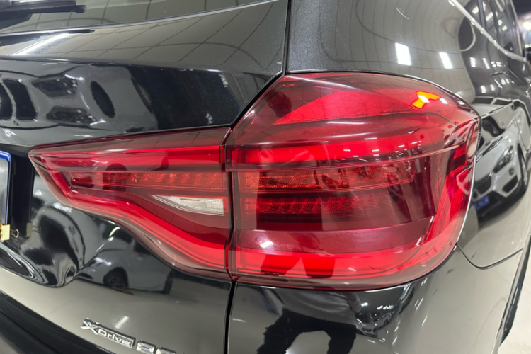 宝马X3 2020款  xDrive28i M运动套装车身外观6012