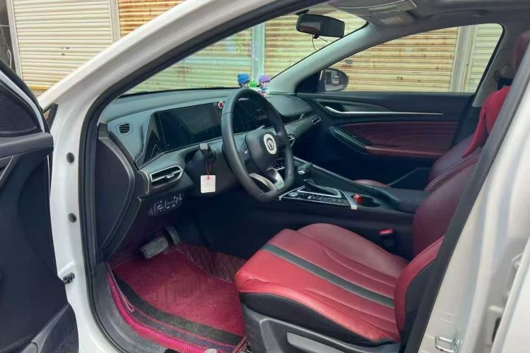 长安 逸动 2021款 PLUS 蓝鲸NE 1.4T GDI DCT尊贵型中控内饰7001
