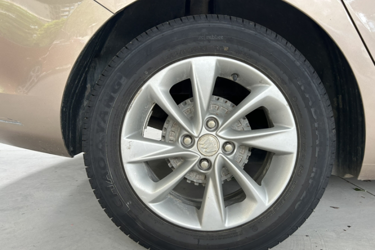 别克 凯越 2018款 15N CVT精英型车身外观6009