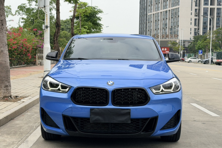 宝马X2 2021款 改款 sDrive25i 曜夜版车身外观6003