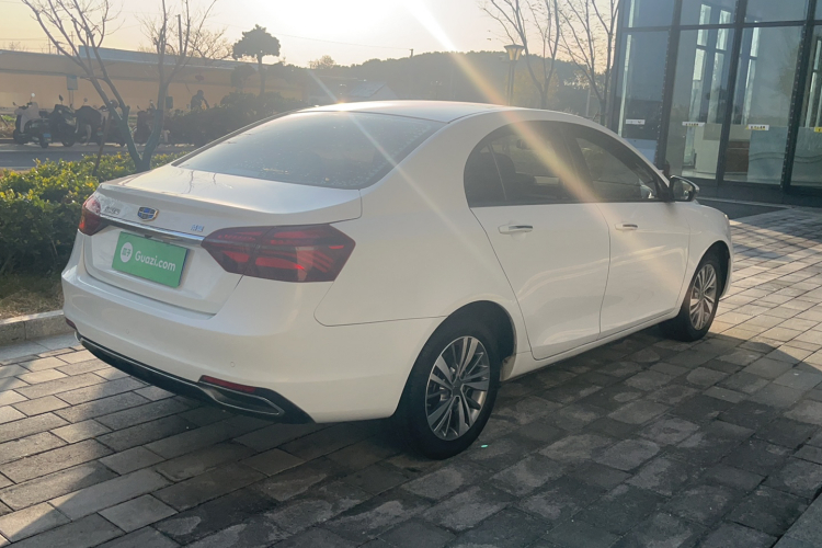 吉利汽车 帝豪 2018款 1.5L CVT尊贵型车身外观6005