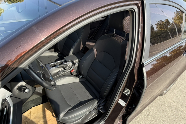 吉利汽车 帝豪 2018款 1.5L 手动向上互联版局部细节19