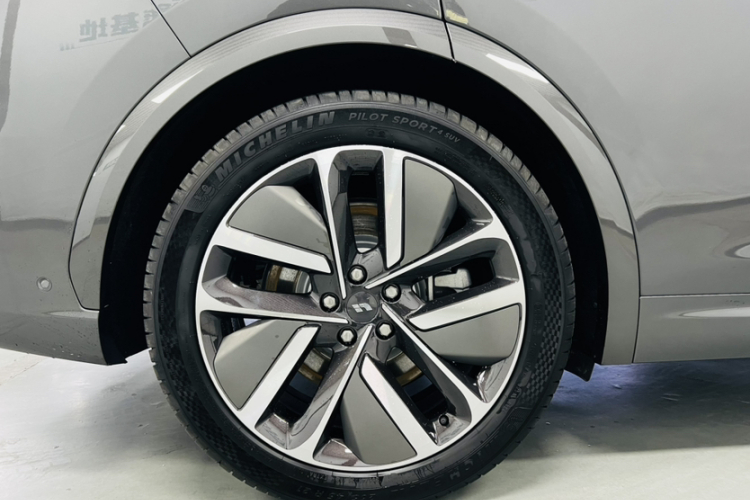 理想汽车 理想L7 2024款 MAX车身外观6006