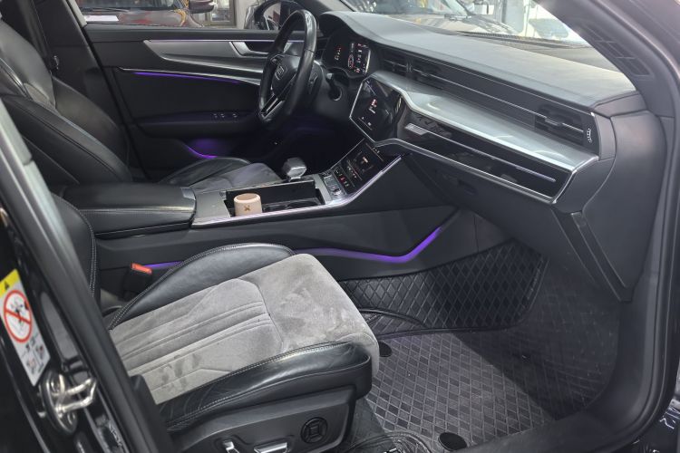 奥迪A6L 2023款 改款 45 TFSI 臻选动感型中控内饰7004