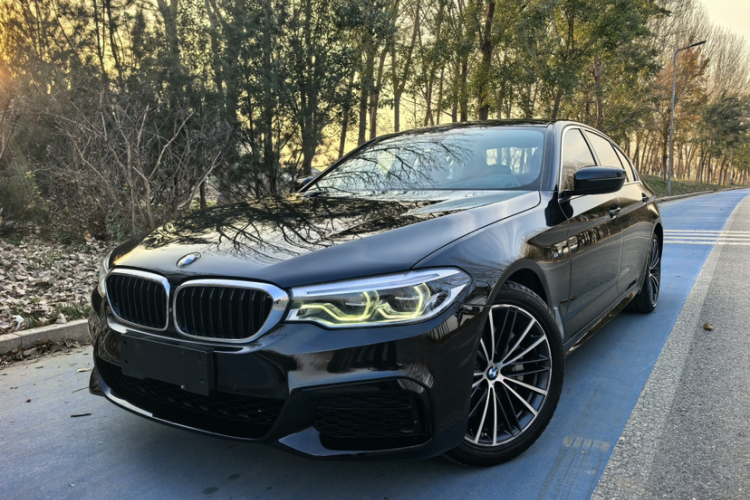 宝马5系 2020款 530Li 尊享型 M运动套装车身外观1