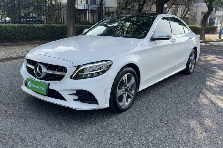 奔驰C级 2021款 C 260 L 运动版车身外观1