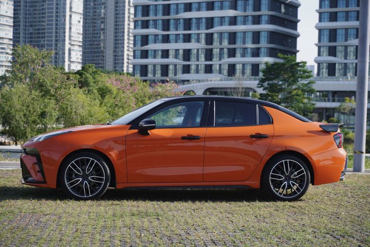 领克03 2025款 2.0TD DCT冠军版Pro车身外观6002