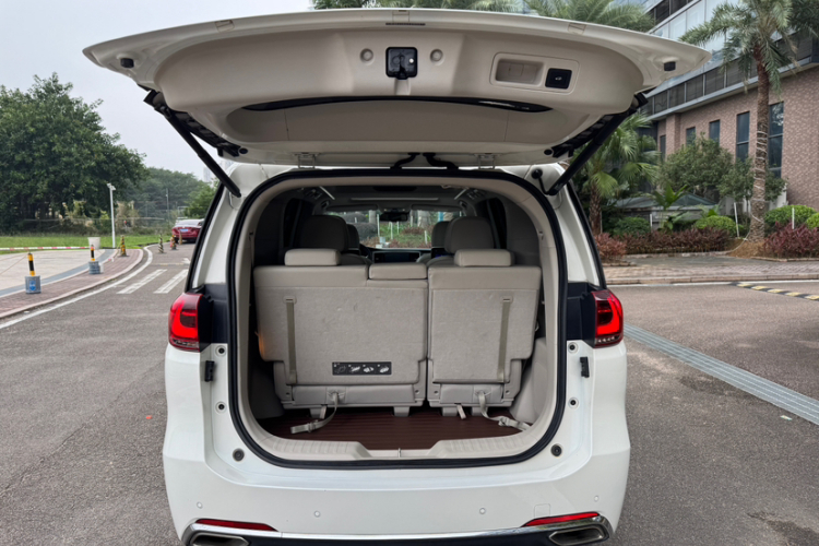 广汽传祺 传祺M8 2018款 320T 旗舰版中控内饰7007