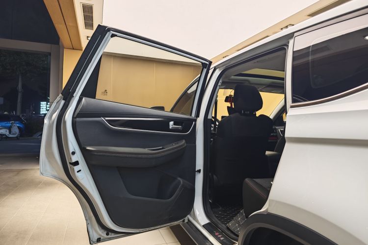 东风风行 风行T5 2020款 1.6L 手动舒适型 国VI车身外观6012