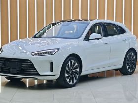 鸿蒙智行 问界M5 2022款 增程四驱至臻版