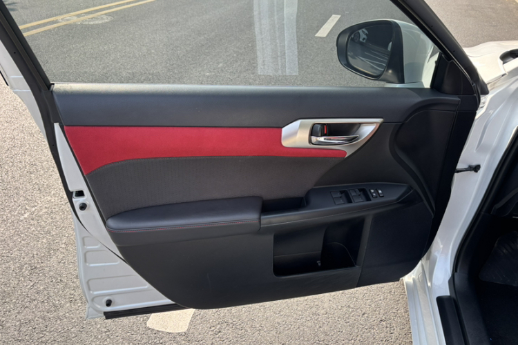 雷克萨斯CT 2020款 CT200h 精英版 单色中控内饰7006