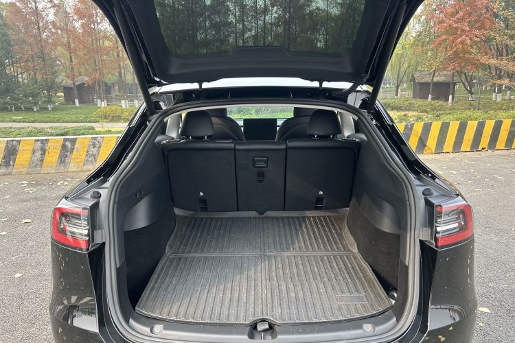 特斯拉 Model Y 2022款 后轮驱动版中控内饰7015
