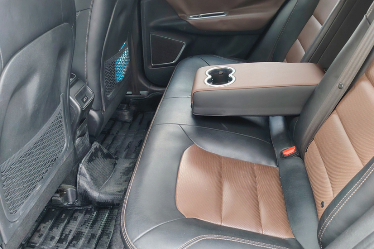 吉利汽车 帝豪GL 2017款 1.3T DCT尊贵型中控内饰7005