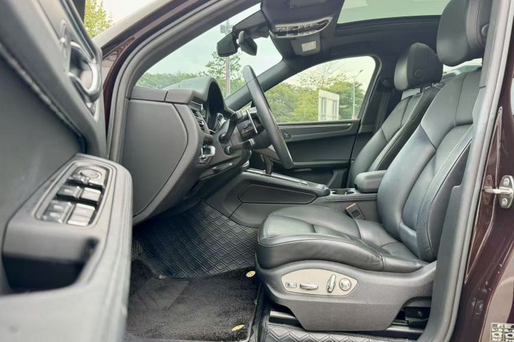 保时捷 2023款 Macan 2.0T中控内饰7008