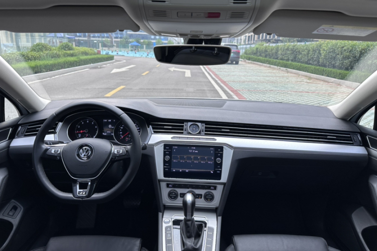 大众 蔚揽 2018款 380TSI 两驱舒行版中控内饰7005