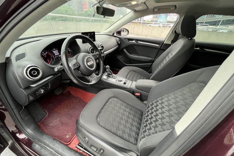 奥迪A3 2016款 Sportback 35 TFSI 领英型中控内饰7003